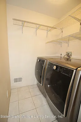 Sold by Remax Edge | media 20