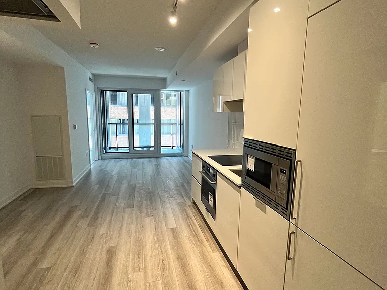 121 Saint Patrick St #B410 — Photo 7