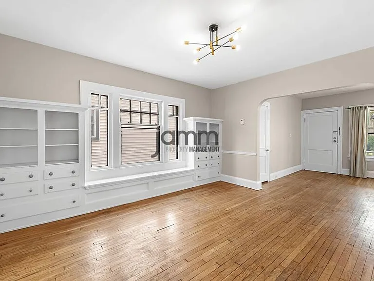 1695 Glenmont Loft — Photo 28