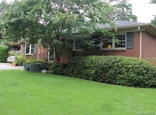 1201 E Woodlawn Rd, Charlotte, NC 28209