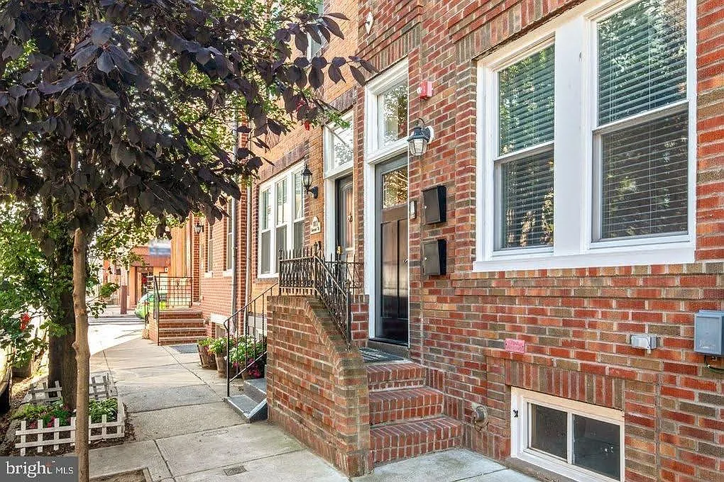 Building Photo - 770 S 15th St #A