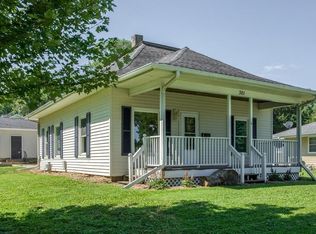 301 W Pleasant St, Colfax, IA 50054