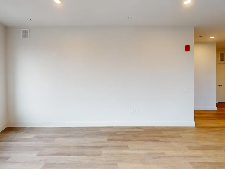 959 Dorchester Ave #406 — Photo 6