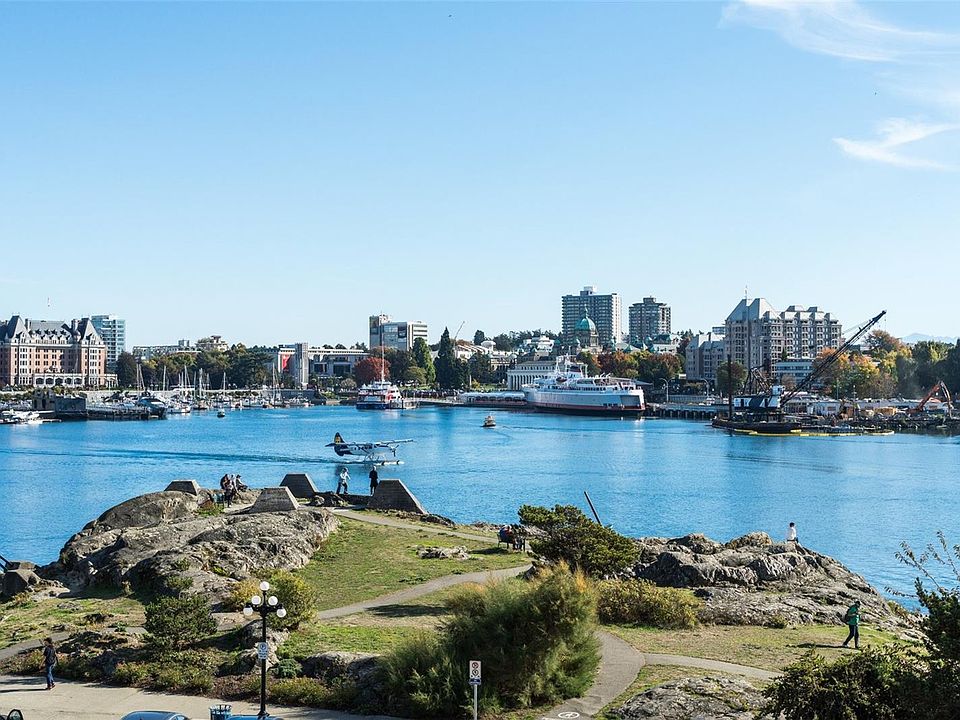 1st image of 50 Songhees Rd #303