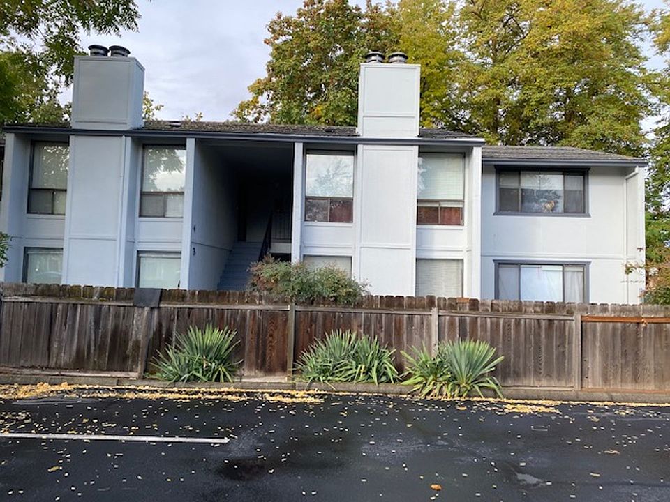 1st image of 838 Bennett Ave #7