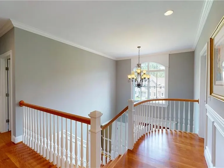2nd Floor Landing