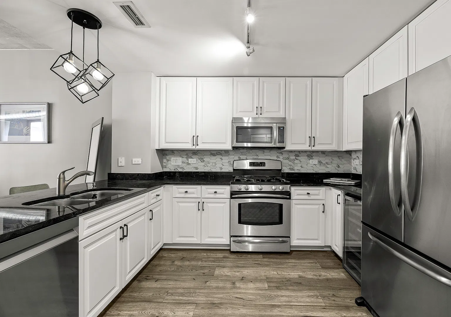 1 bed, 907 sqft, $3,100 — Photo 3