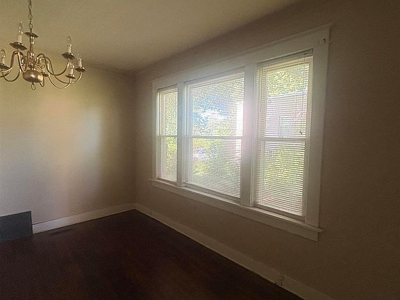 5th image of 128 Skyline Dr
