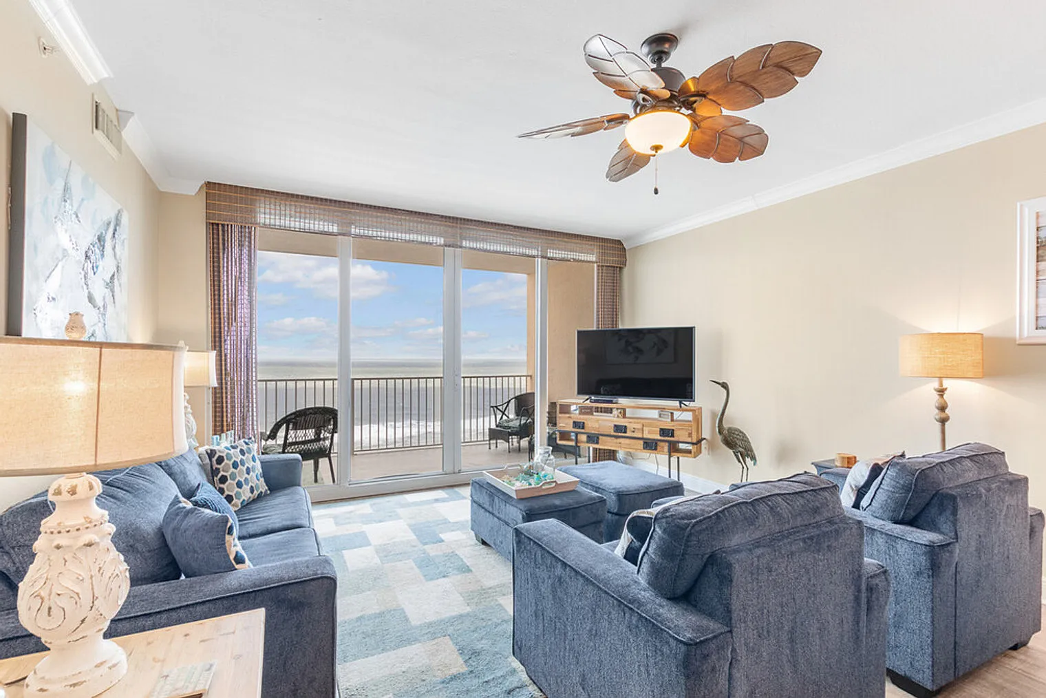 3 bed, 3.0 bath, 1420 sqft, $5,214 — Photo 4