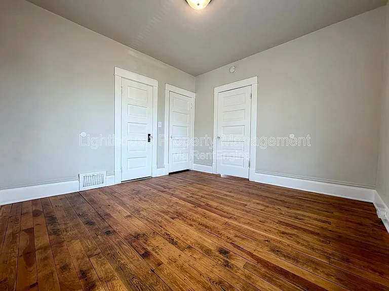 1242 Davis Ave NW — Photo 5