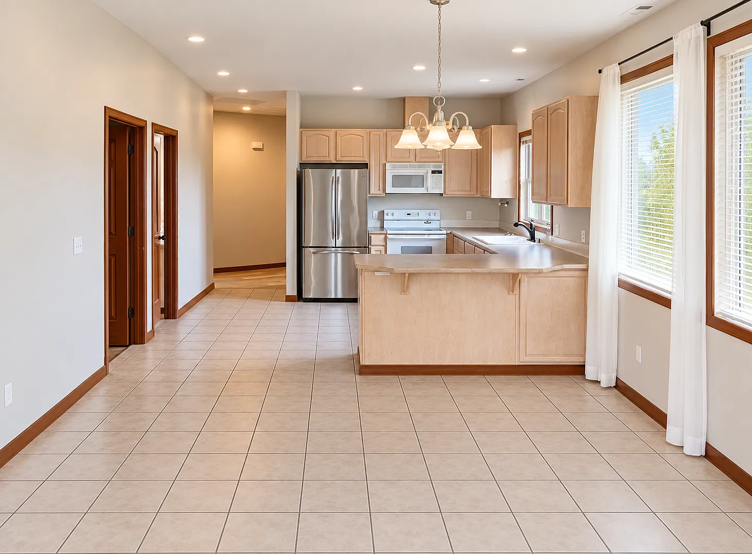 2 bed, 1500 sqft, $2,600 — Photo 1