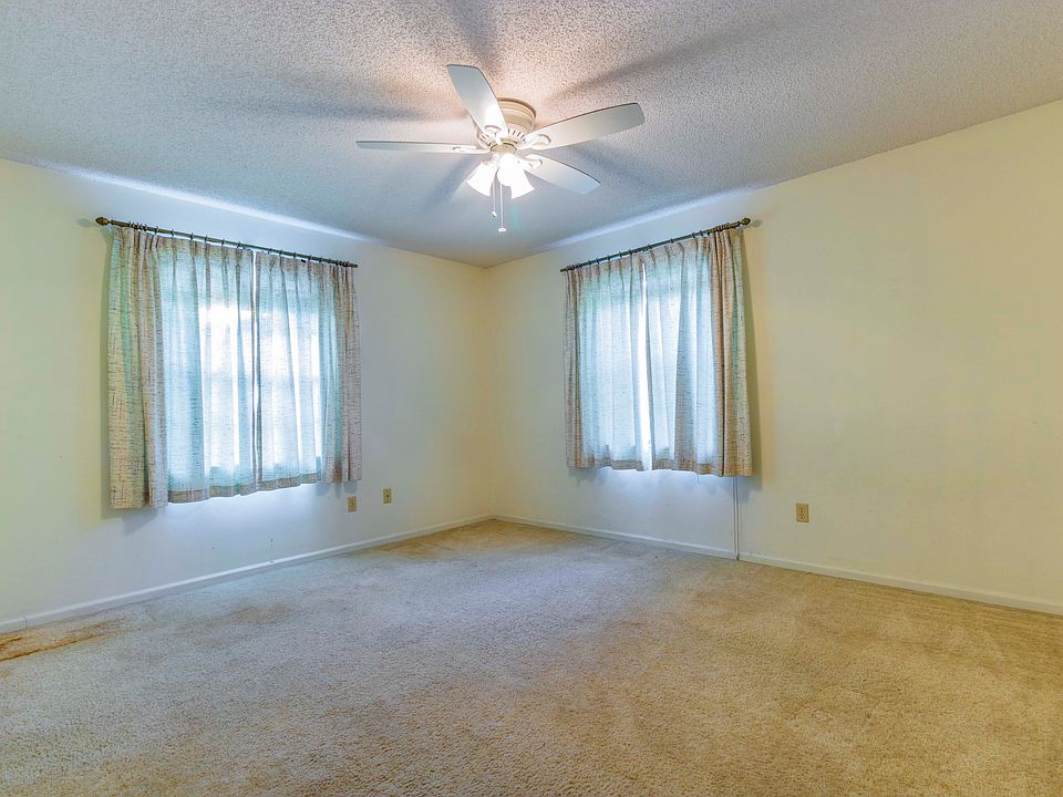 1st image of 1292 Voyager St