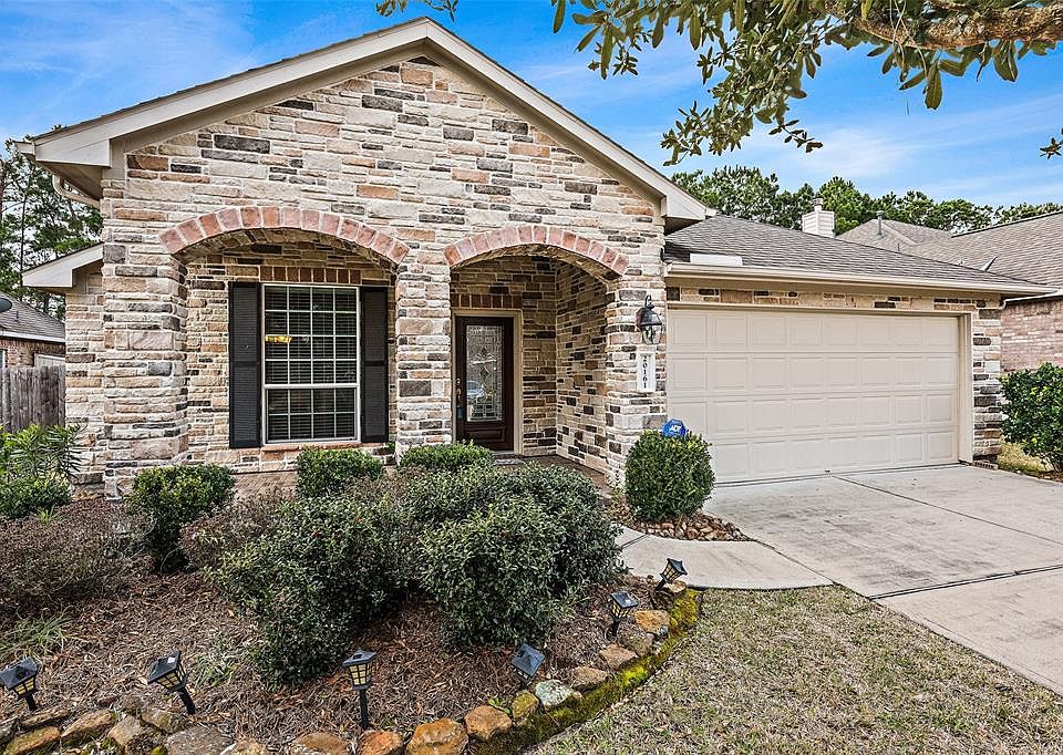 1st image of 20161 Southwood Oaks Dr