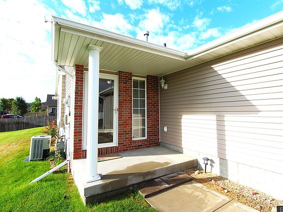 2nd image of 8867 Leighton Ave