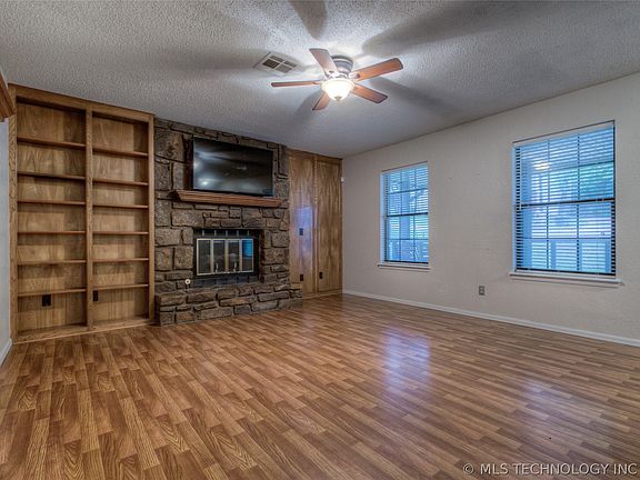 5th image of 3440 S Rolling Oaks Dr