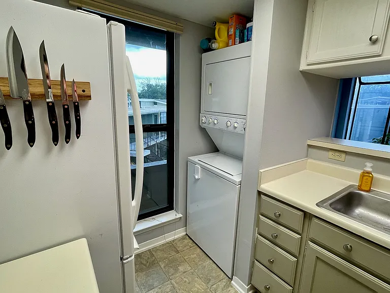 1510 W North Loop Blvd #324 — Photo 6