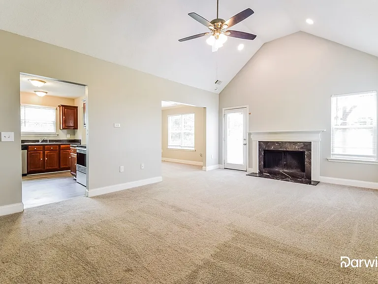 150 McIntosh Dr — Photo 6