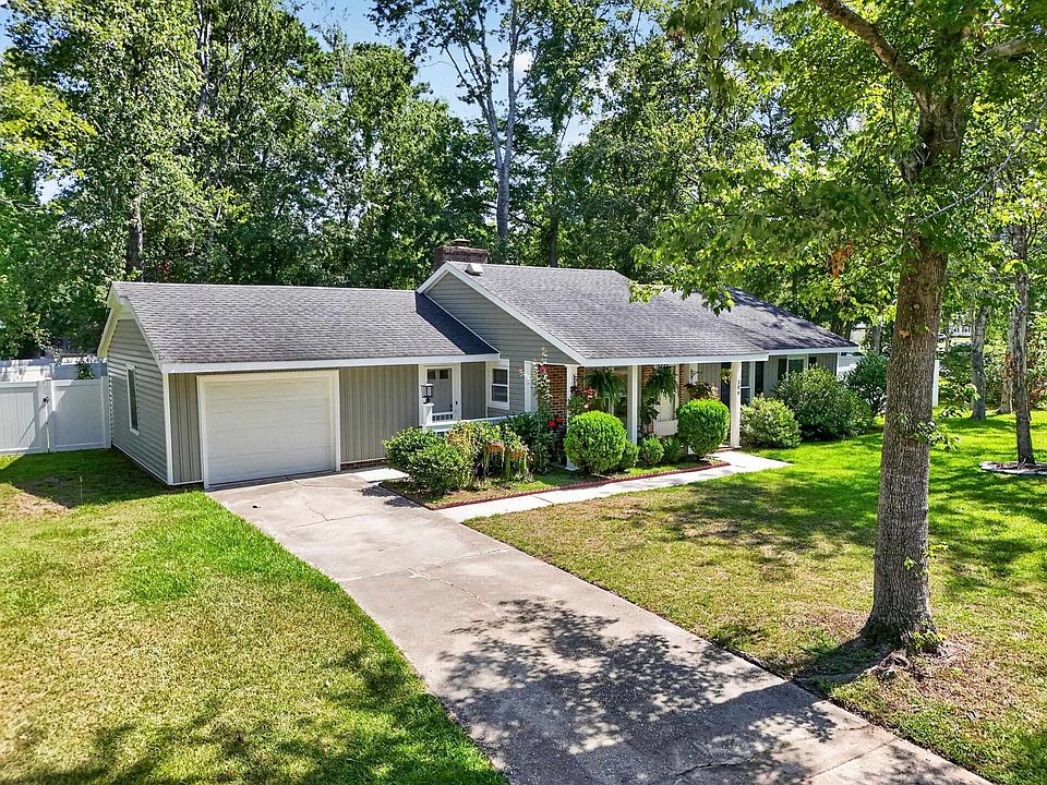 1st image of 106 Partridge Berry Rd.