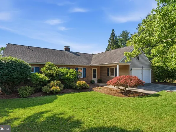 305 Saint Andrews Dr, Media, PA 19063