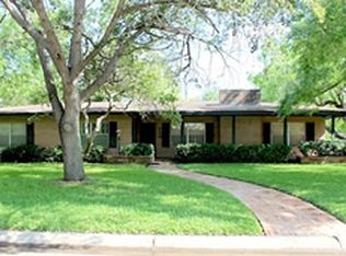 710 W Rodriguez Ave, Raymondville, TX 78580