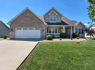 2625 Fieldstone Dr, Maryville, IL