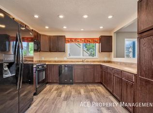 1227 Clover Ridge Dr, Rapid City, SD 57701