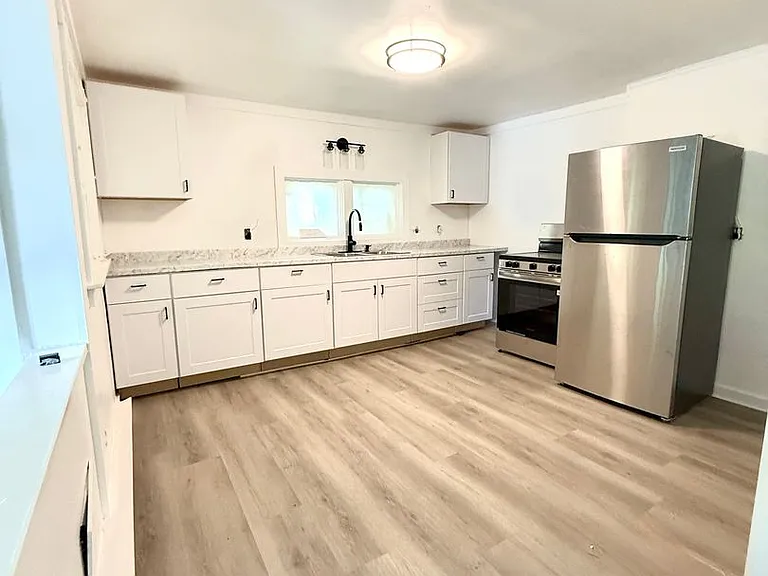 24 Conway Pl — Photo 1