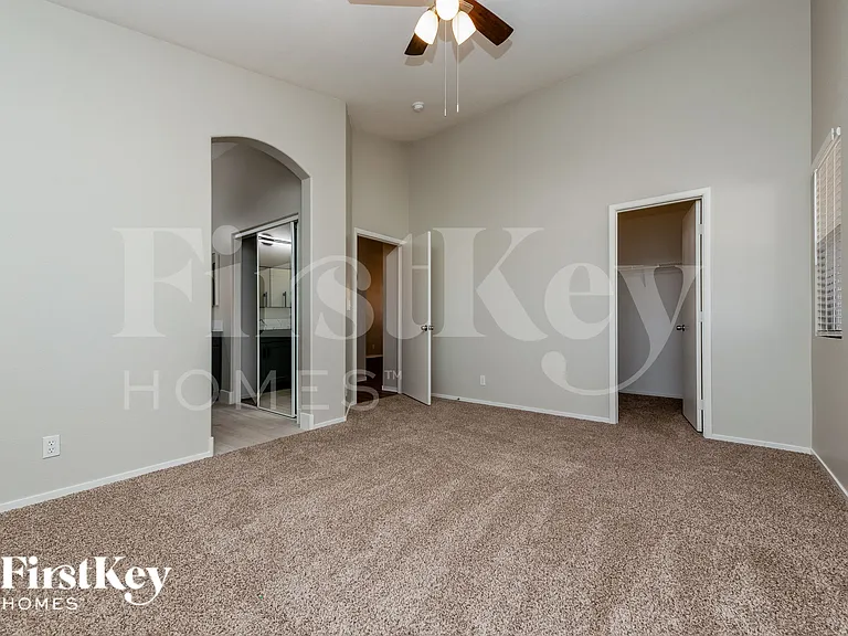 5949 Springmist St — Photo 8