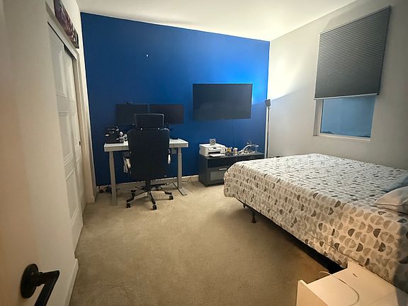 2nd image of 3923 S Sunrise Ave