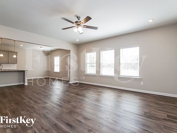 5th image of 171 Tryon Pointe Dr