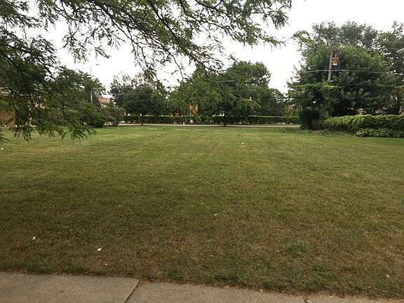 4th image of 4741 N Redwood Dr
