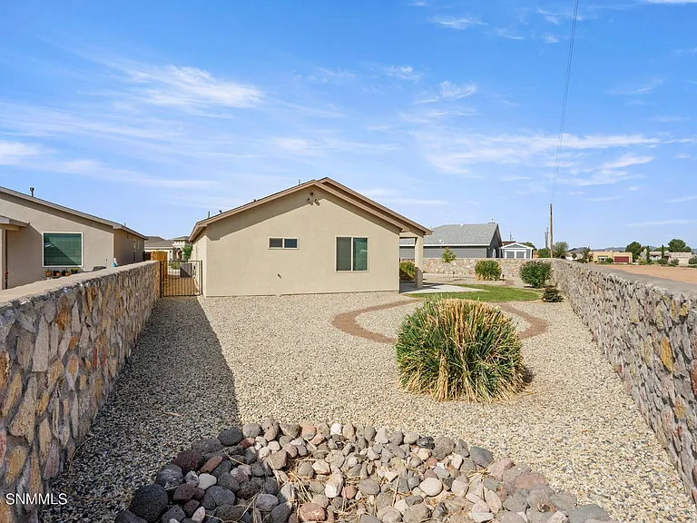 5926 Big Jim Dr — Photo 18