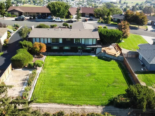 808 Skyline Dr, Sunnyside, WA 98944