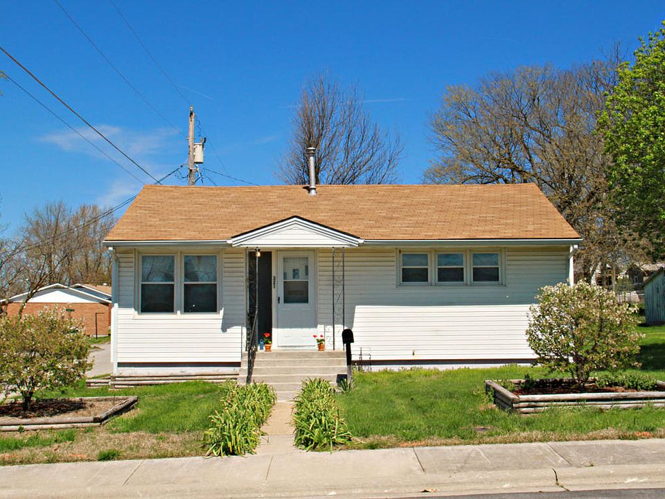 1st image of 321 W Jefferson St