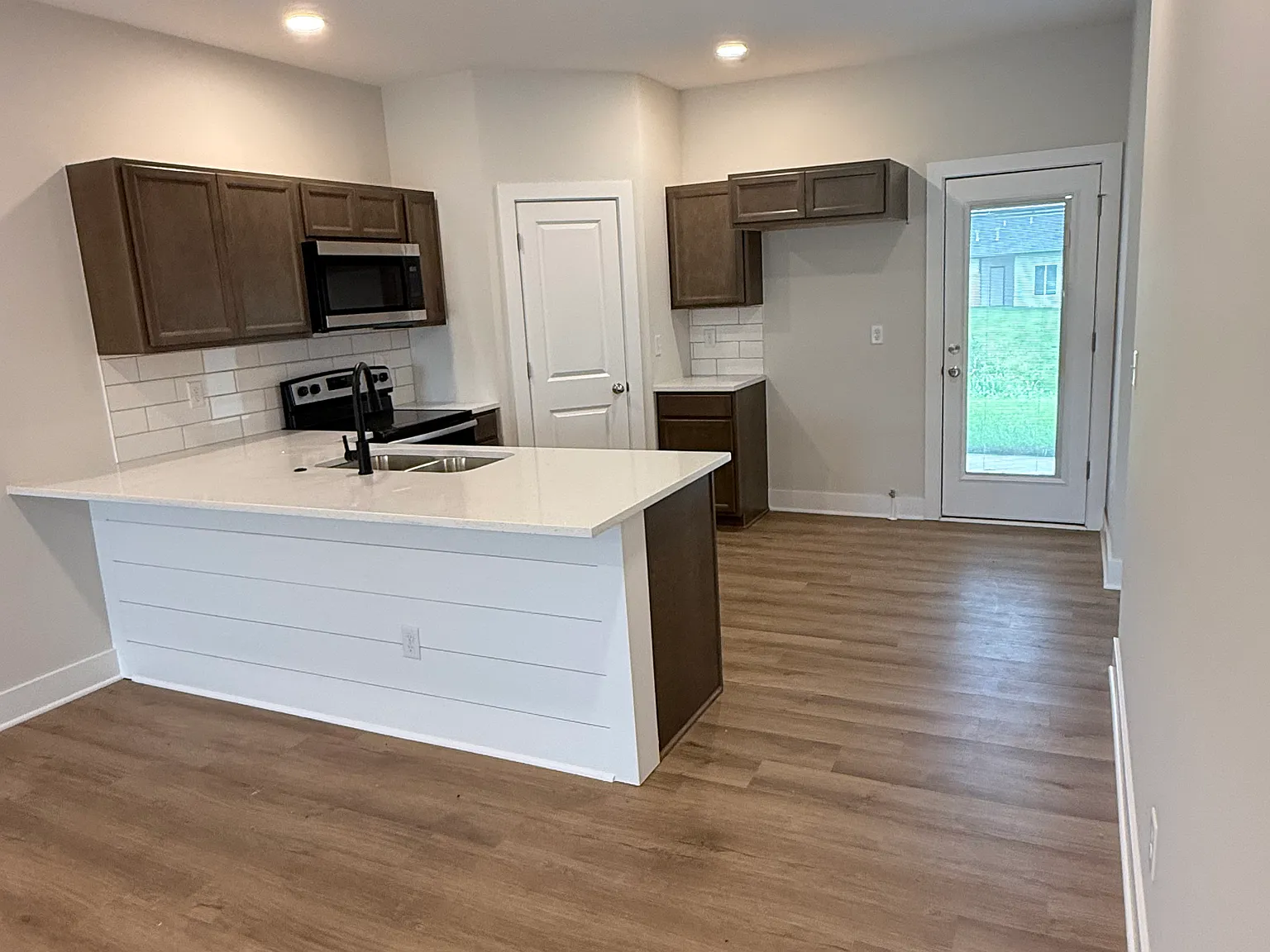 3 bed, 1206 sqft, $1,550 — Photo 4