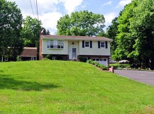 512 Woolf Rd, Milford, NJ 08848