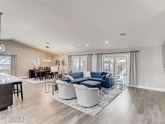 3rd image of 9113 Beacon Cove Ct