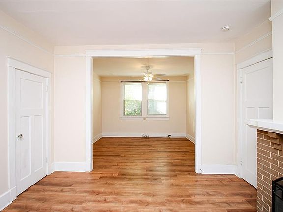 3rd image of 709-711 General Pershing St