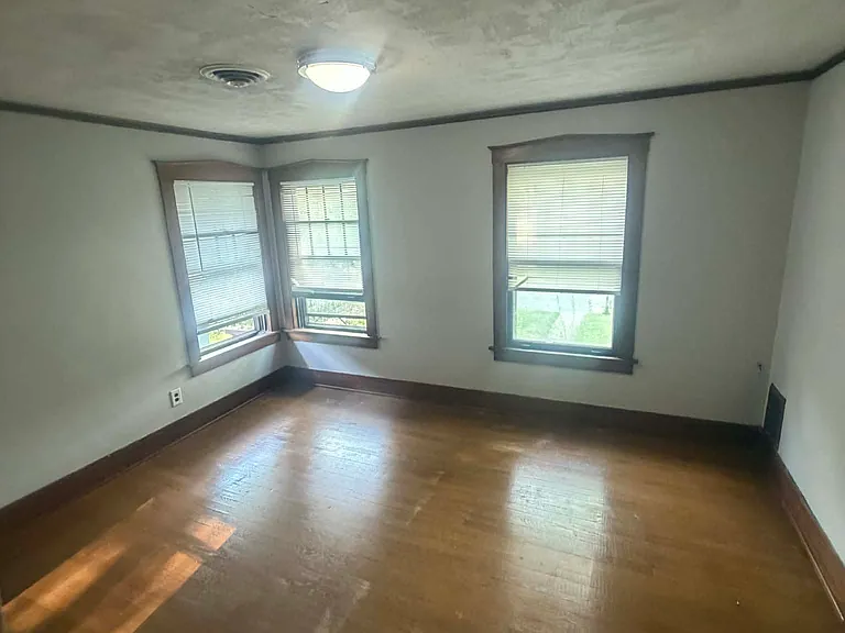 728 Cobb Blvd — Photo 15
