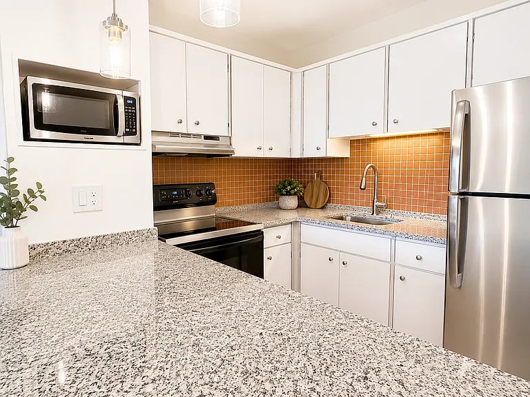 200 Swanton St #424 — Photo 2