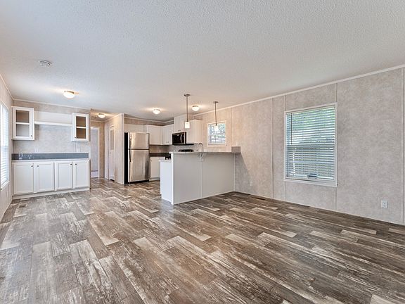3rd image of 210 Cedar St Lot 46