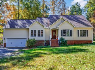 555 Redground Dr, Ruther Glen, VA 22546