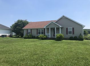 12 Webb Ln, Lafayette, TN 37083