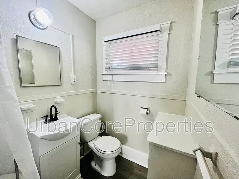 232 4th St N #33 — Photo 10