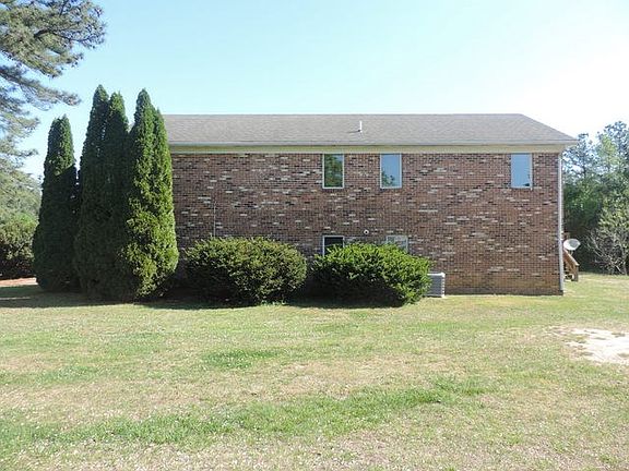 3rd image of 102 Hicks Ln