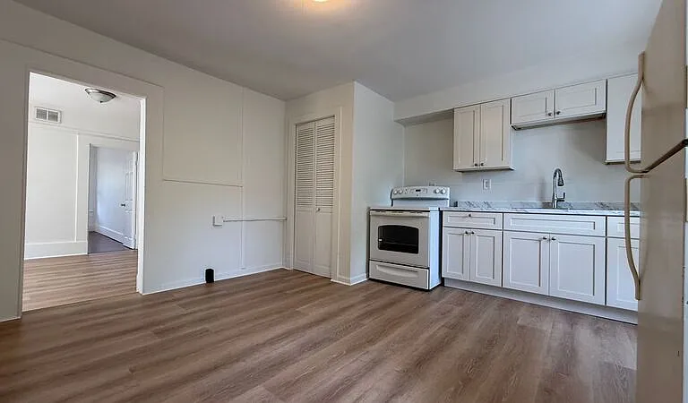 43-49 Oak St #47 — Photo 4