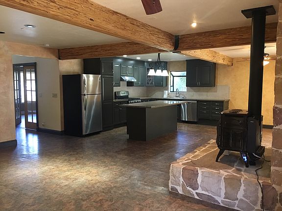 2nd image of 289 Laurel Dr