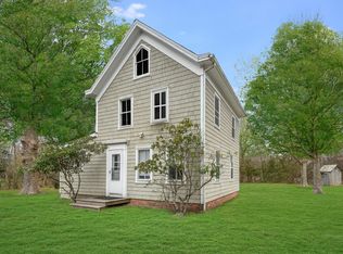 811 Springs Fireplace Rd, East Hampton, NY 11937