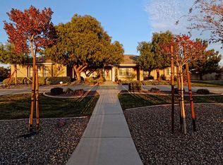 12078 Lamplighter Ln, Oak Hills, CA 92344