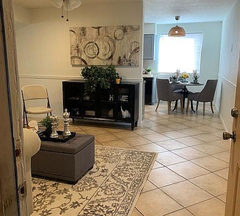 3rd image of 2537 W Georgia Ave APT 8